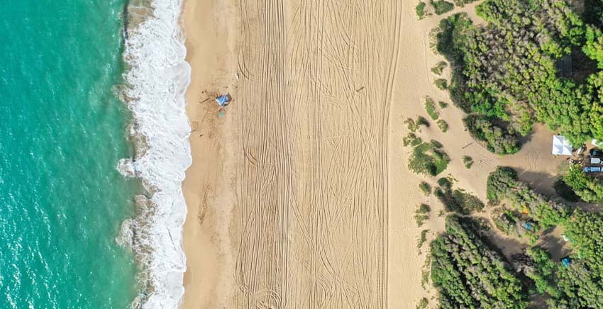 POLIHALE BEACH, HAWAII, USA